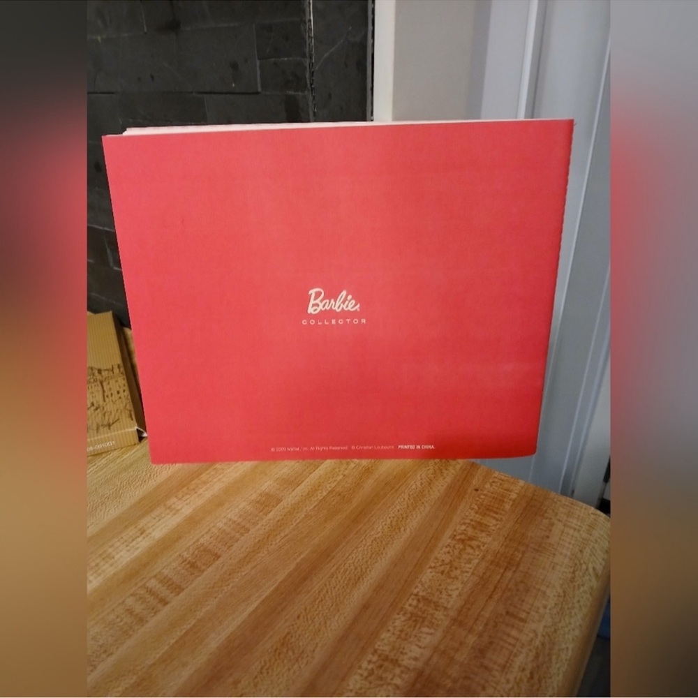 Christian Louboutin X Barbie my year in Paris w/Louboutin Calendar with photos - Picture 5 of 9